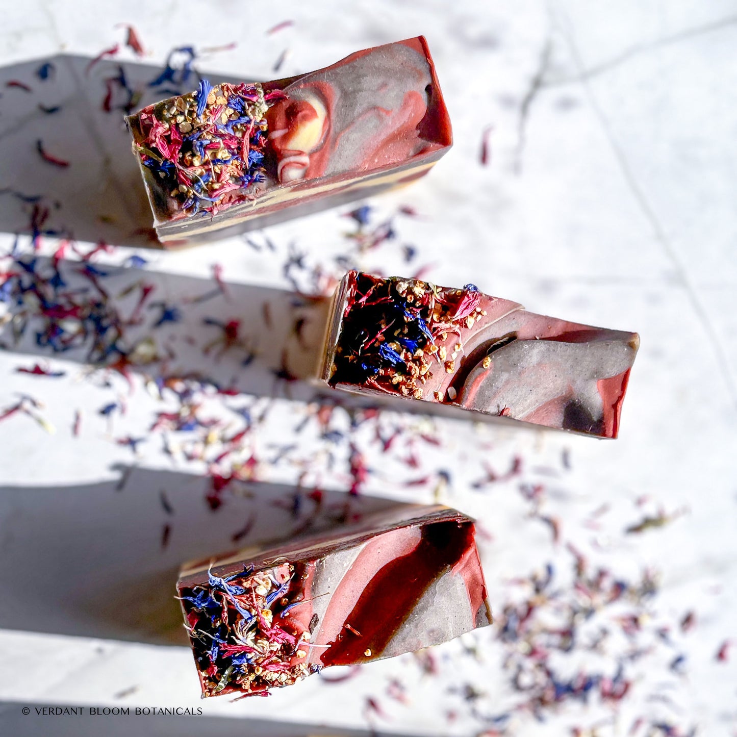 Citrus and patchouli plant-based soap bar, gentle and moisturizing for all skin types