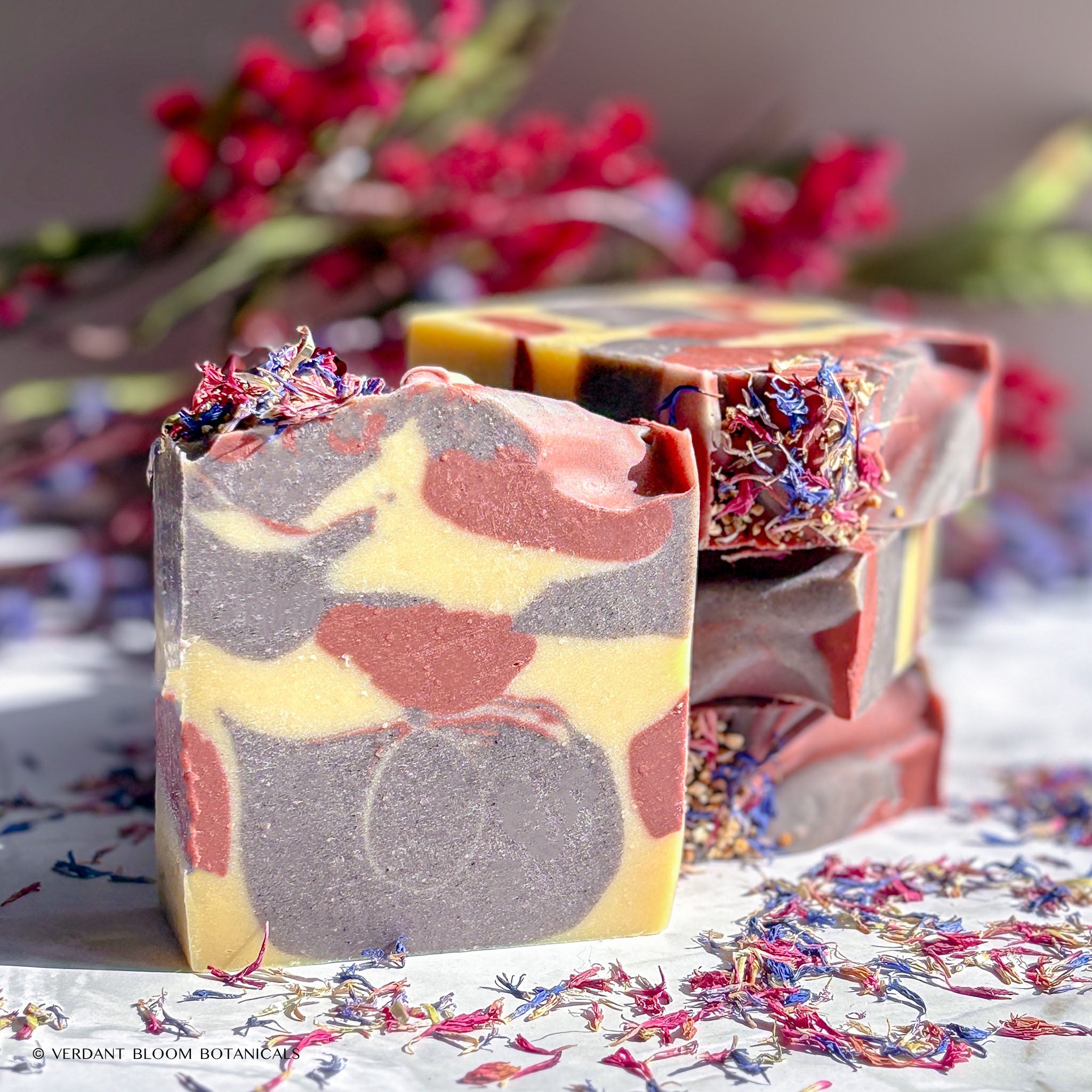 Citrus and patchouli plant-based soap bar, gentle and moisturizing for all skin types