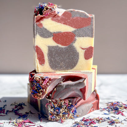 Citrus and patchouli plant-based soap bar, gentle and moisturizing for all skin types